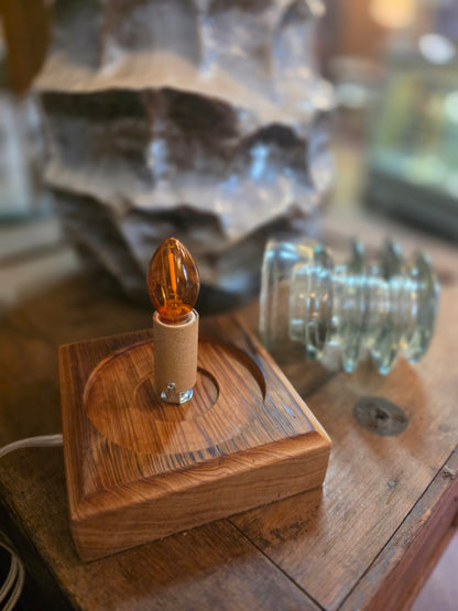 Vtg. Insulator Light