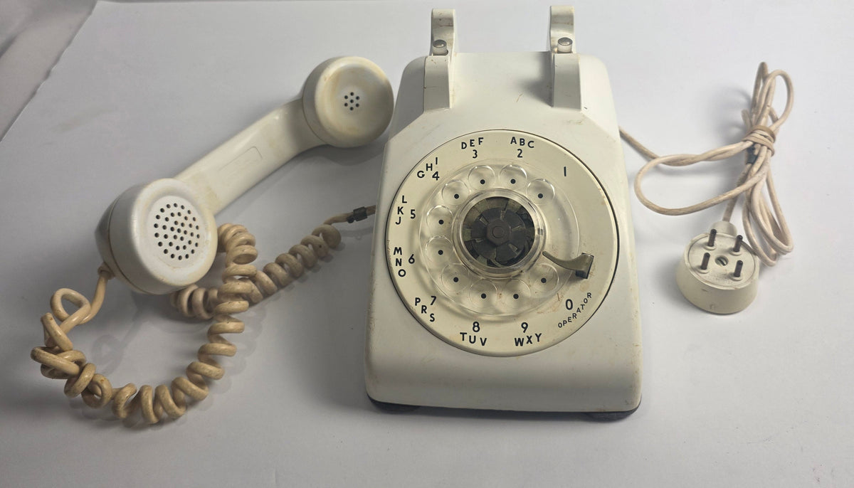 Vtg. White Western Electric Bell 500 Rotary Phone (CSHW)