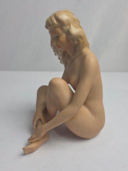 Vtg. Bavarian Porcelain Nude Woman Figuruine