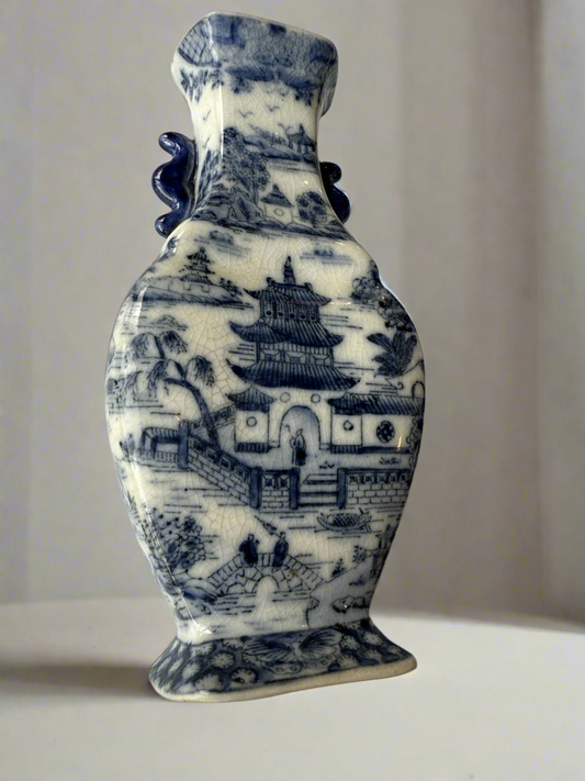 Vtg Porcelain Lovecup Mantle Vase