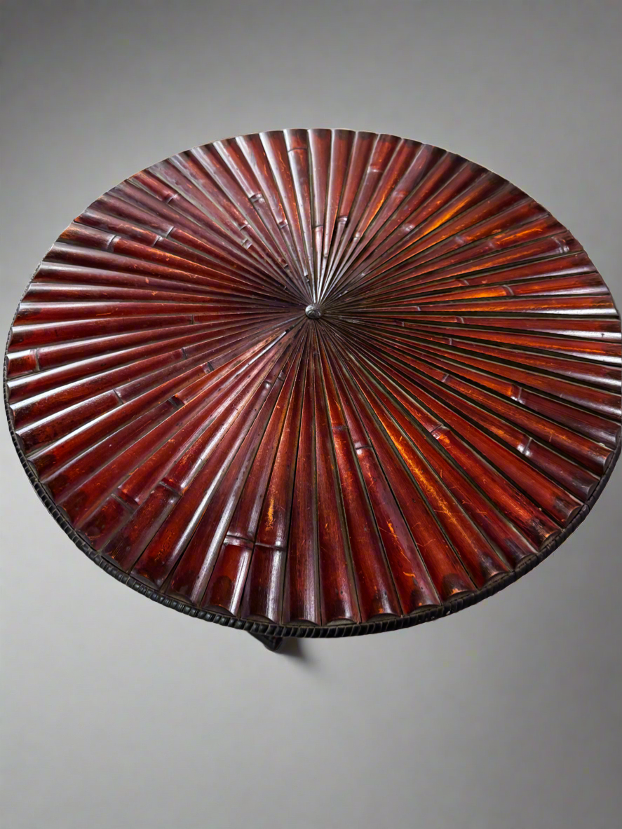 Reeded Table cs