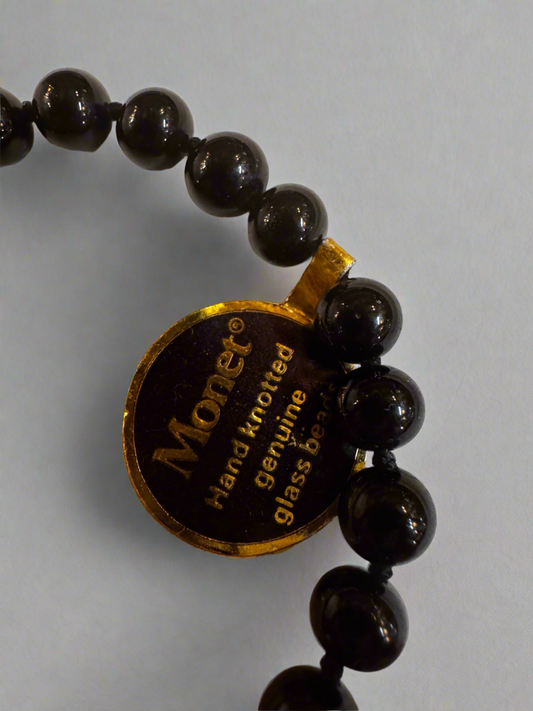 vtg Monet glass bead bracelet. csbh