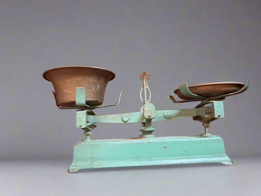 Vtg French balance scale