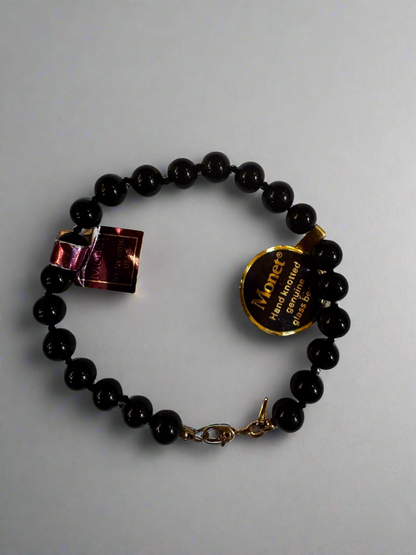 vtg Monet glass bead bracelet. csbh