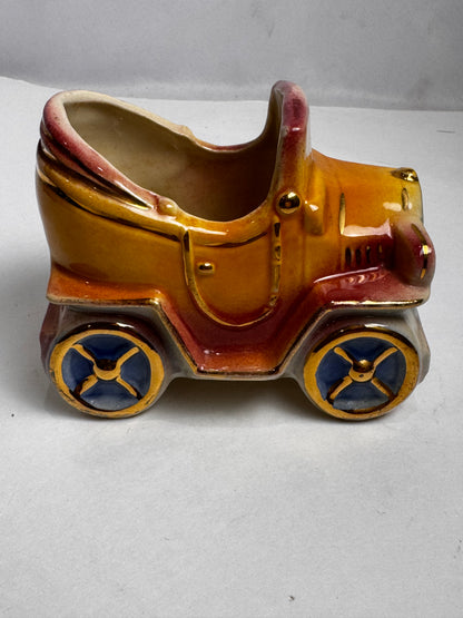Vtg Shawnee car planter. CSBH