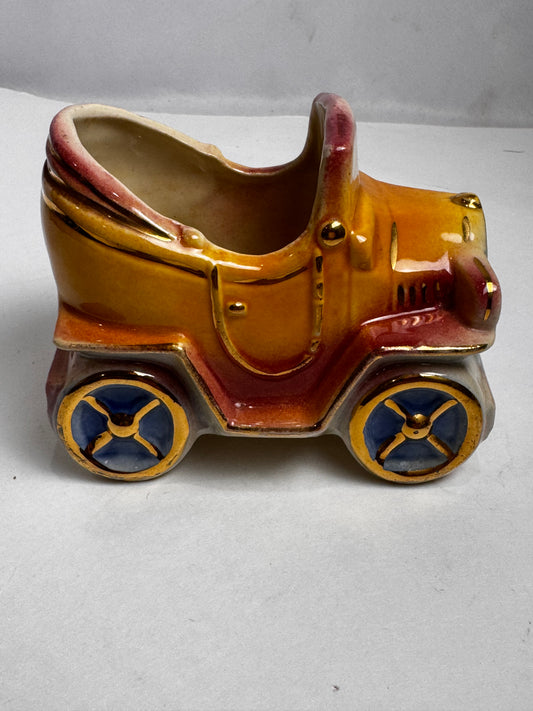 Vtg Shawnee car planter. CSBH