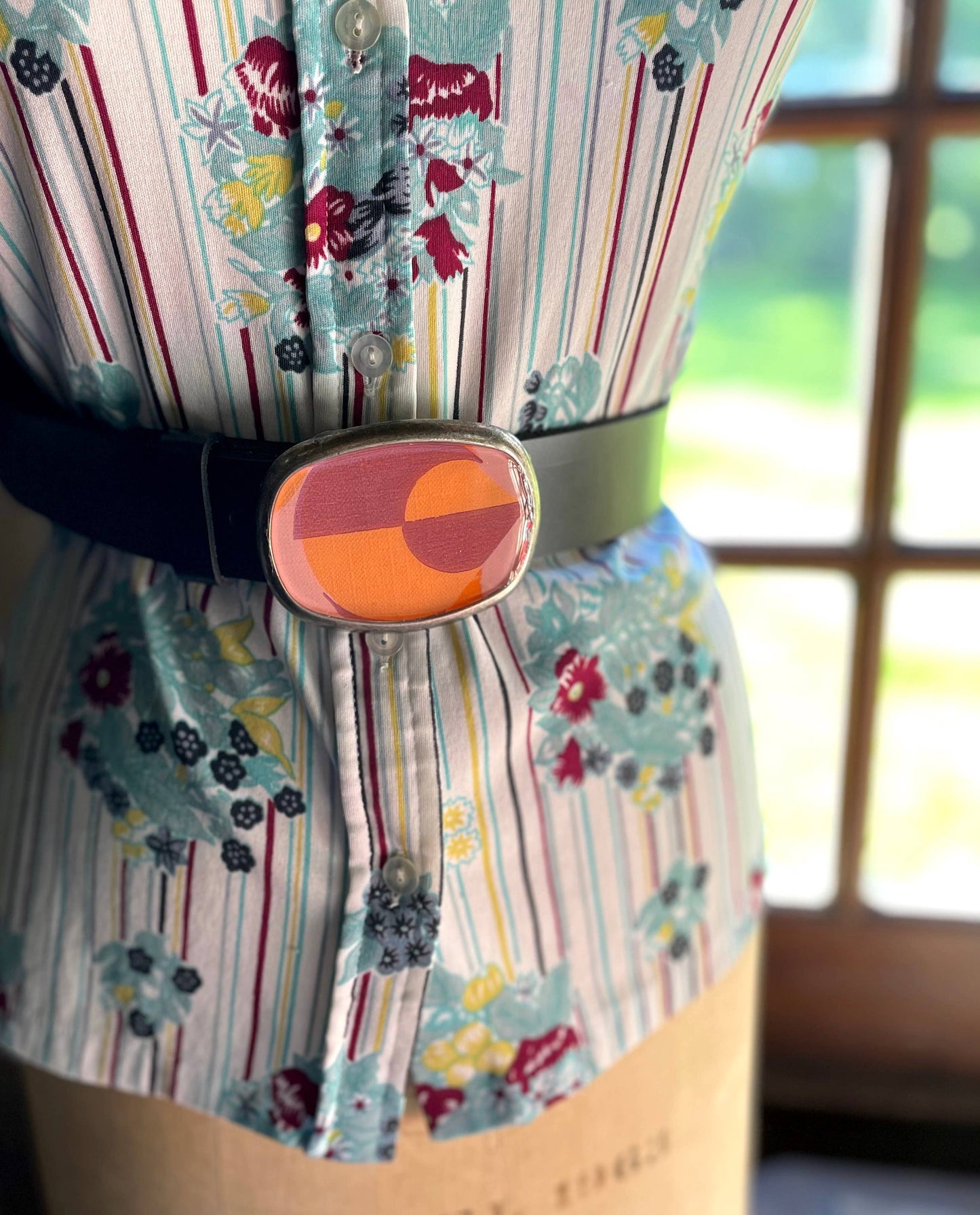 Belt buckle, groovy