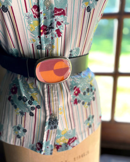 Belt buckle, groovy