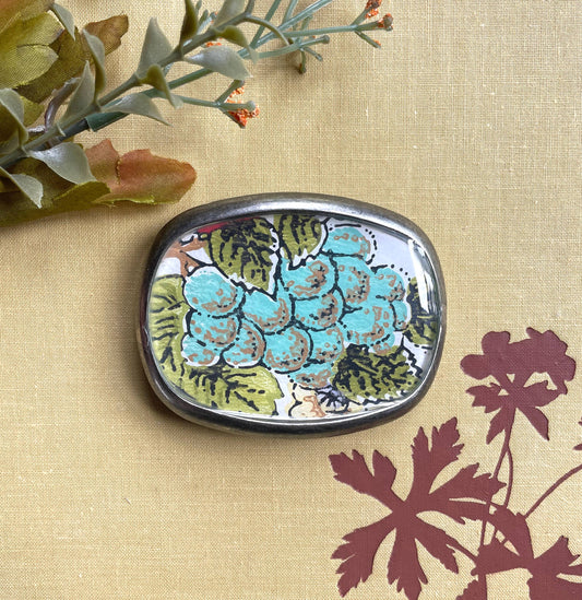 Belt buckle grapes, garden, fruit, turquoise color