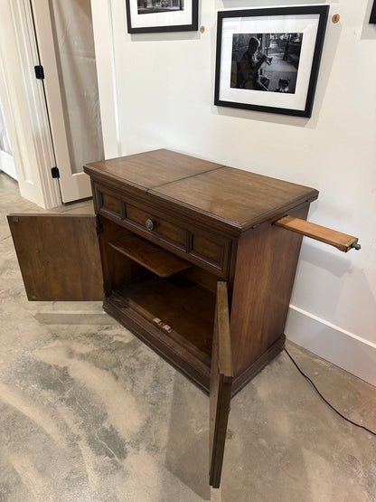 Vtg Henredon Scene One Flip-Top Bar Cabinet