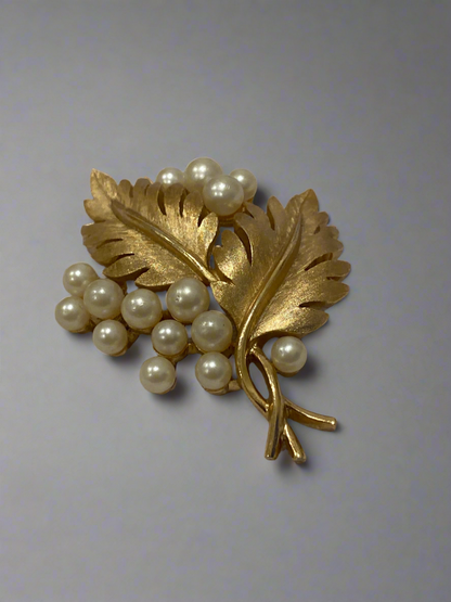 Vtg Trifari Leaf and Faux Pearl Brooch