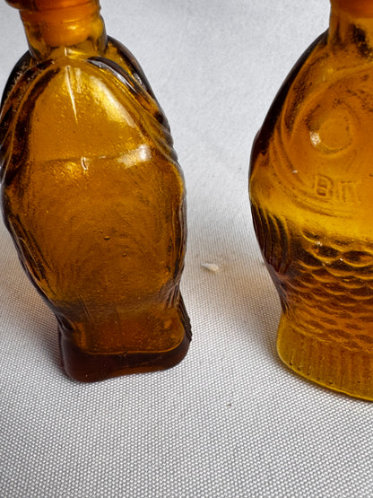 Vtg Amber Color Fish Salt & Pepper Shakers CSBH