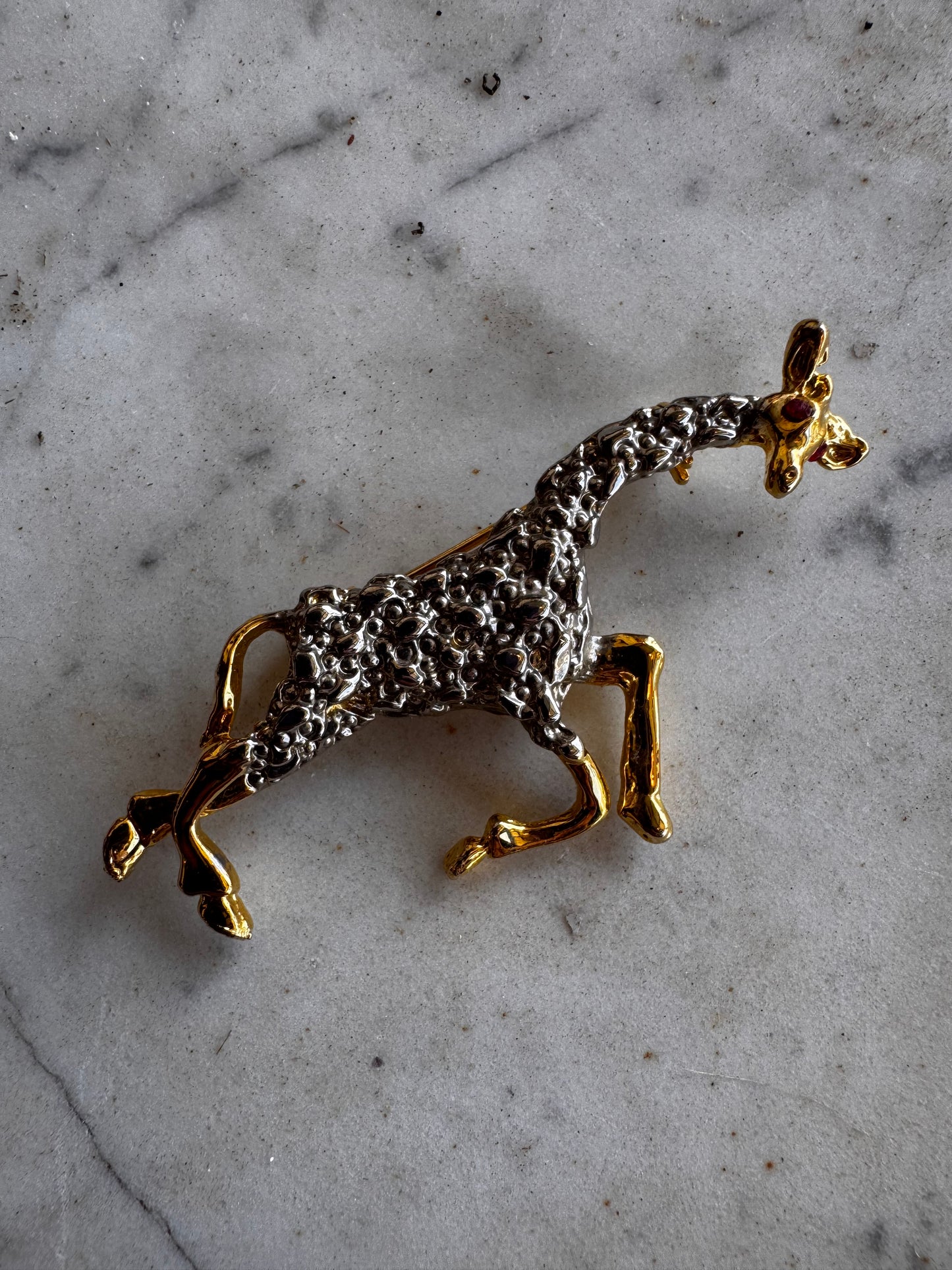Giraffe Pin CSBH