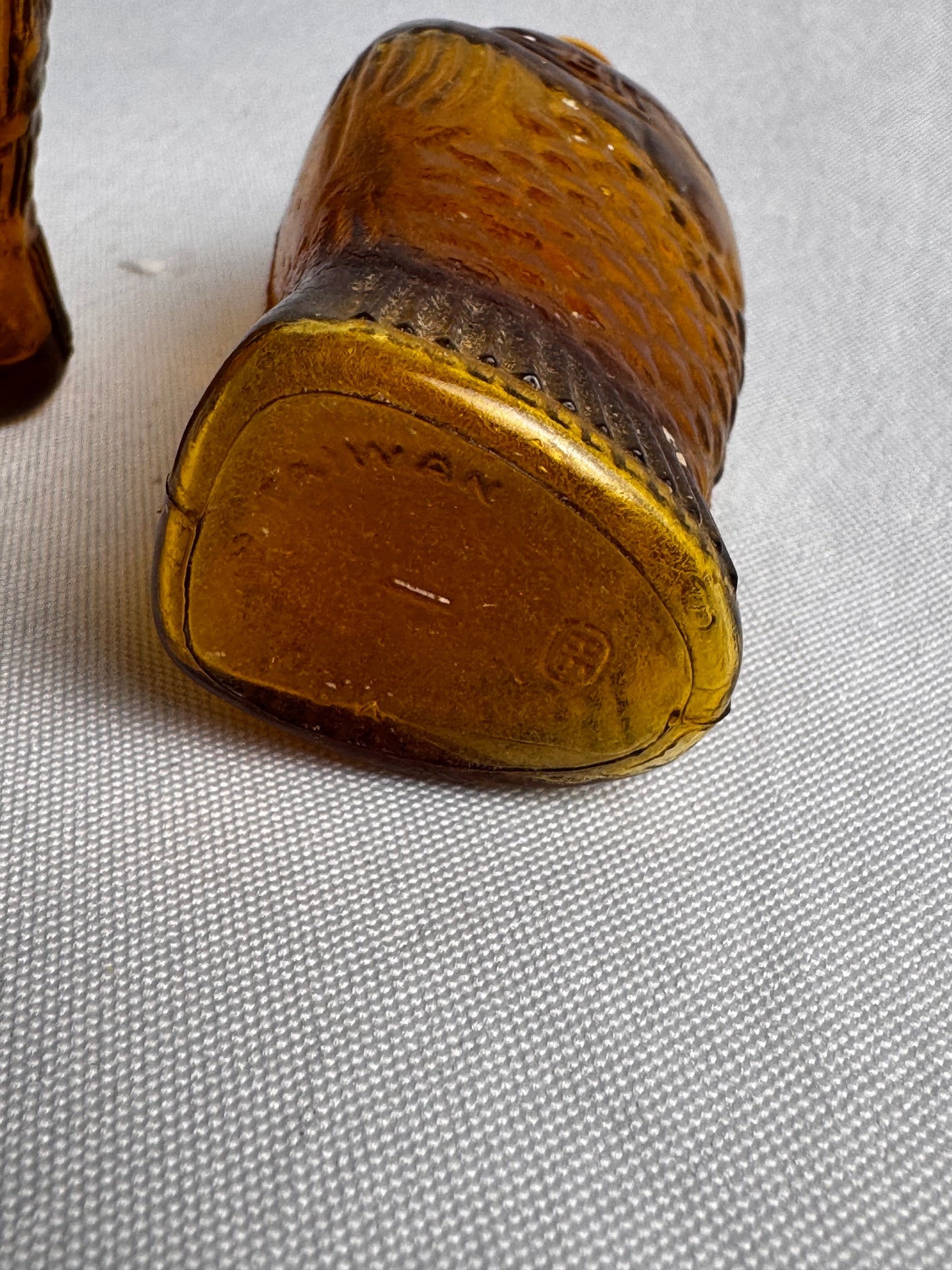 Vtg Amber Color Fish Salt & Pepper Shakers CSBH