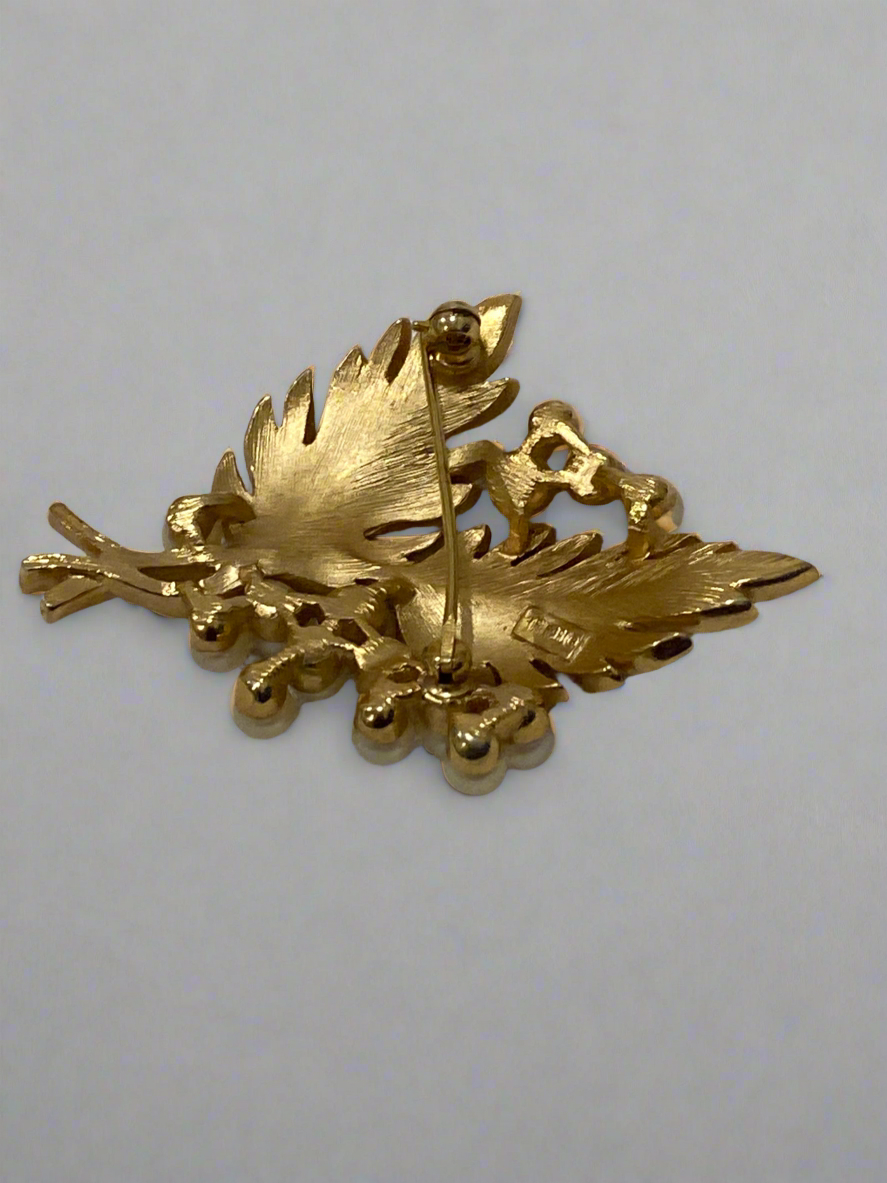 Vtg Trifari Leaf and Faux Pearl Brooch
