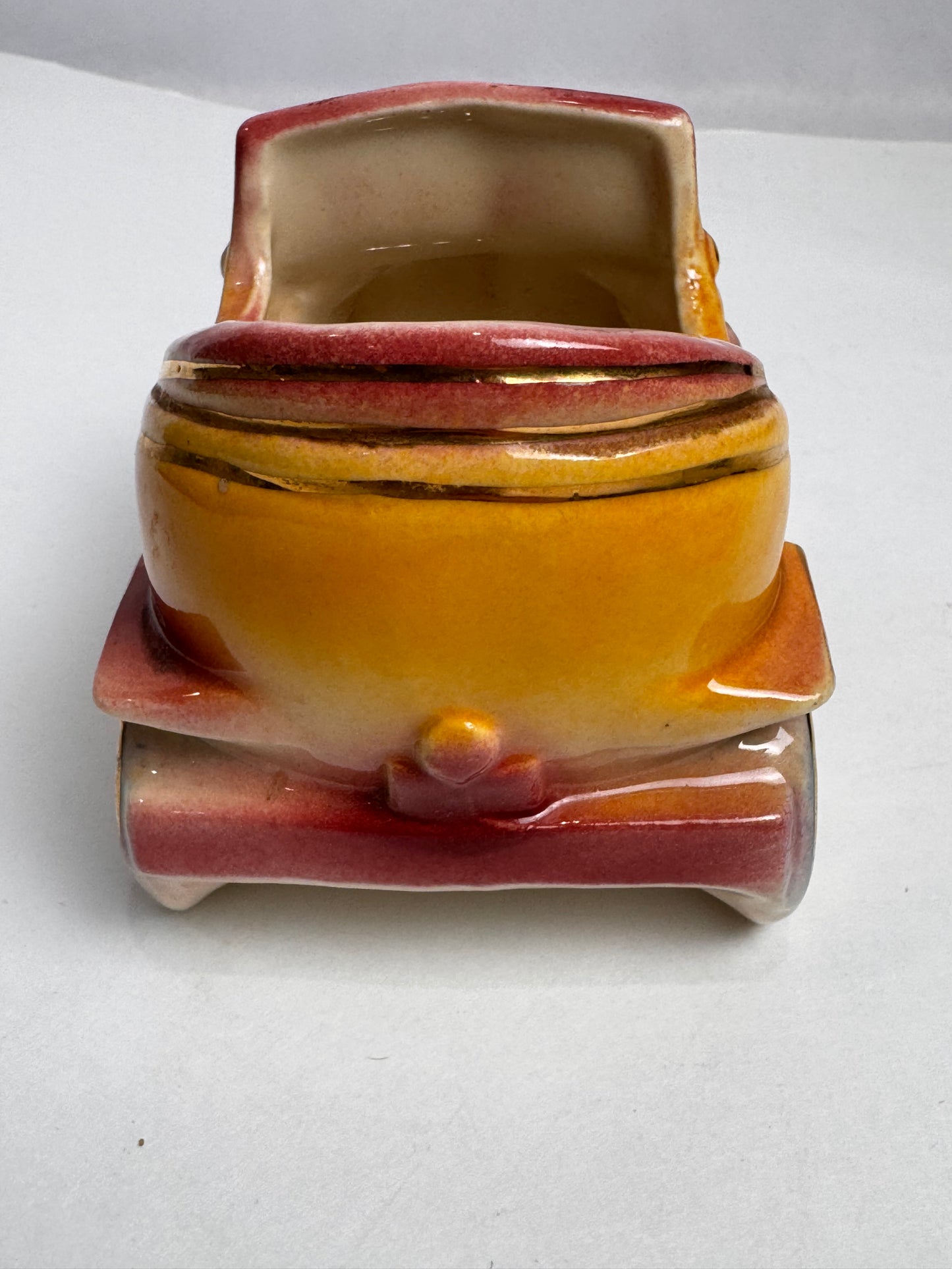 Vtg Shawnee car planter. CSBH