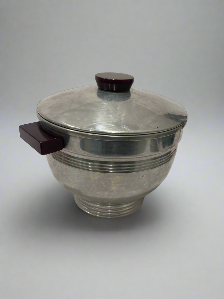 Vtg Bakelite handles and knob ice bucket