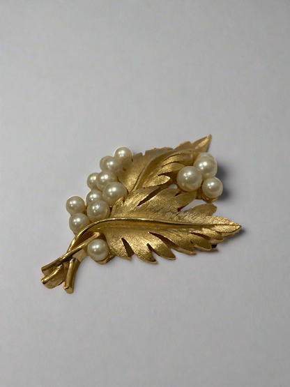 Vtg Trifari Leaf and Faux Pearl Brooch
