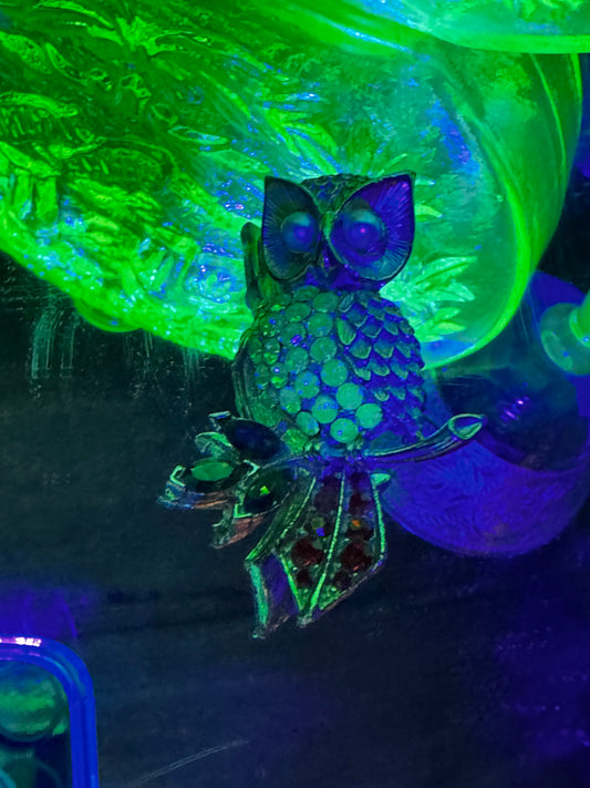 Vtg Uranium Owl Brooch CSBH