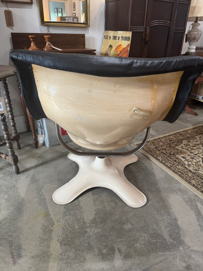 Vintage Yrjö Kukkapuro "Karuselli" Lounge Chair for Haimi Oy (1965 Edition) – Black Leather & Fiberglass