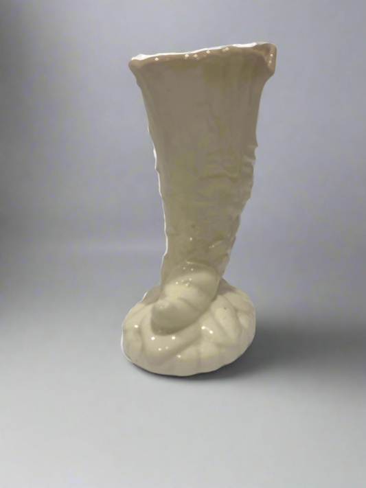 Vtg Porcelain Cornucopia Vase