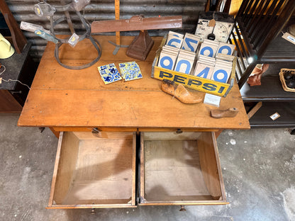 Rare Vintage - Pine Possom Belly Table