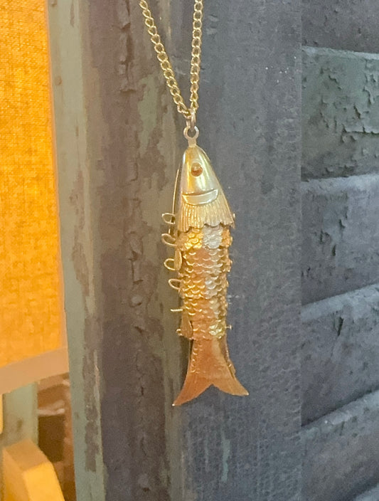 Vtg Articulated Fish Pendant csbh