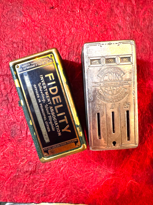 Vintage Re-cord-o Coin Bank