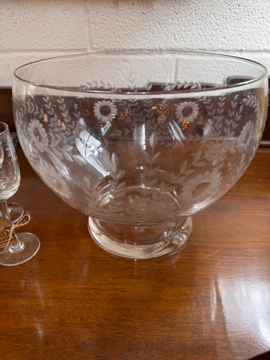 Daisies and Fern punch bowl csbh