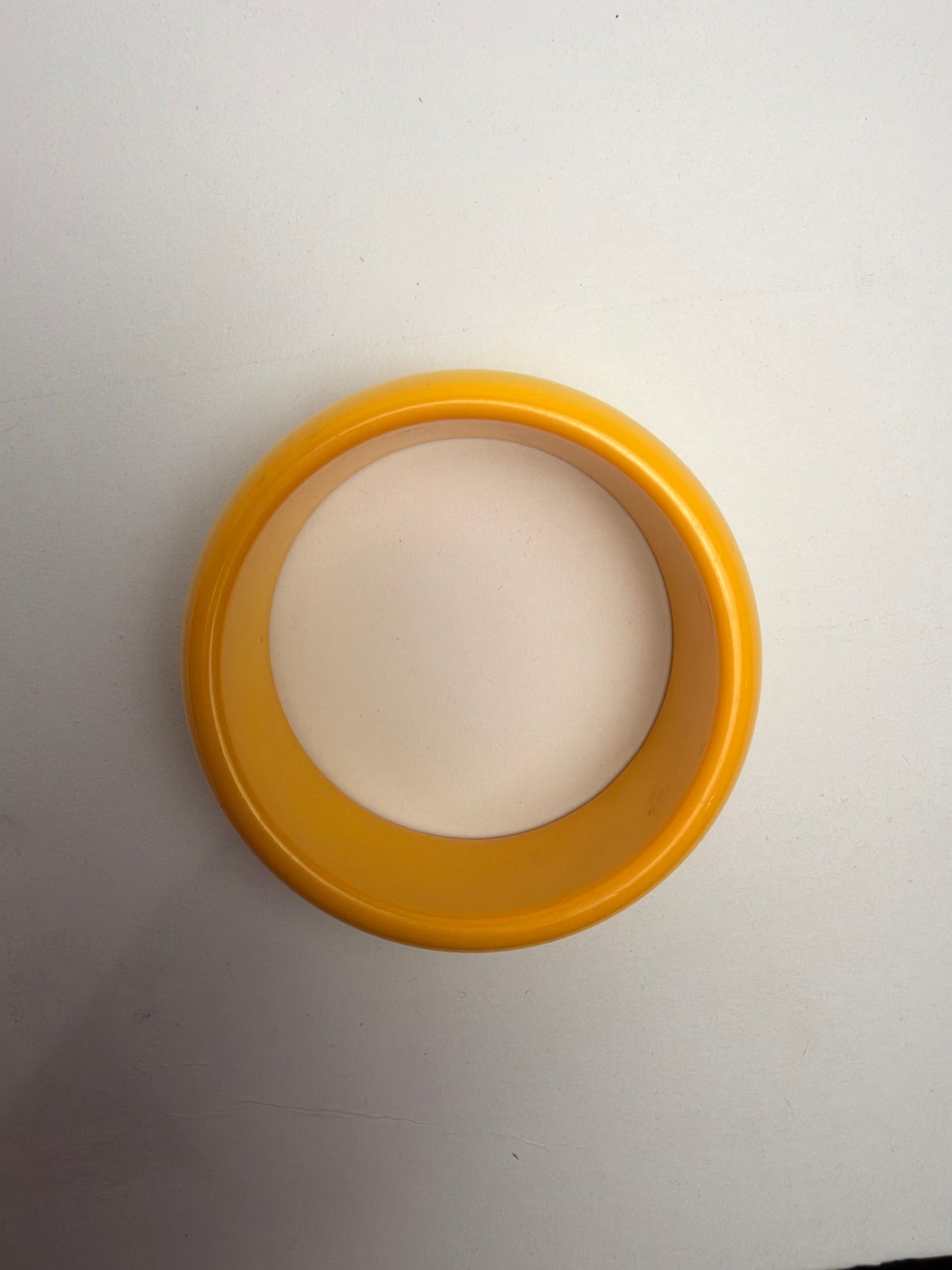 Vintage Chunky Mustard Yellow Bakelite Style Lucite Bangle Bracelet CSHW
