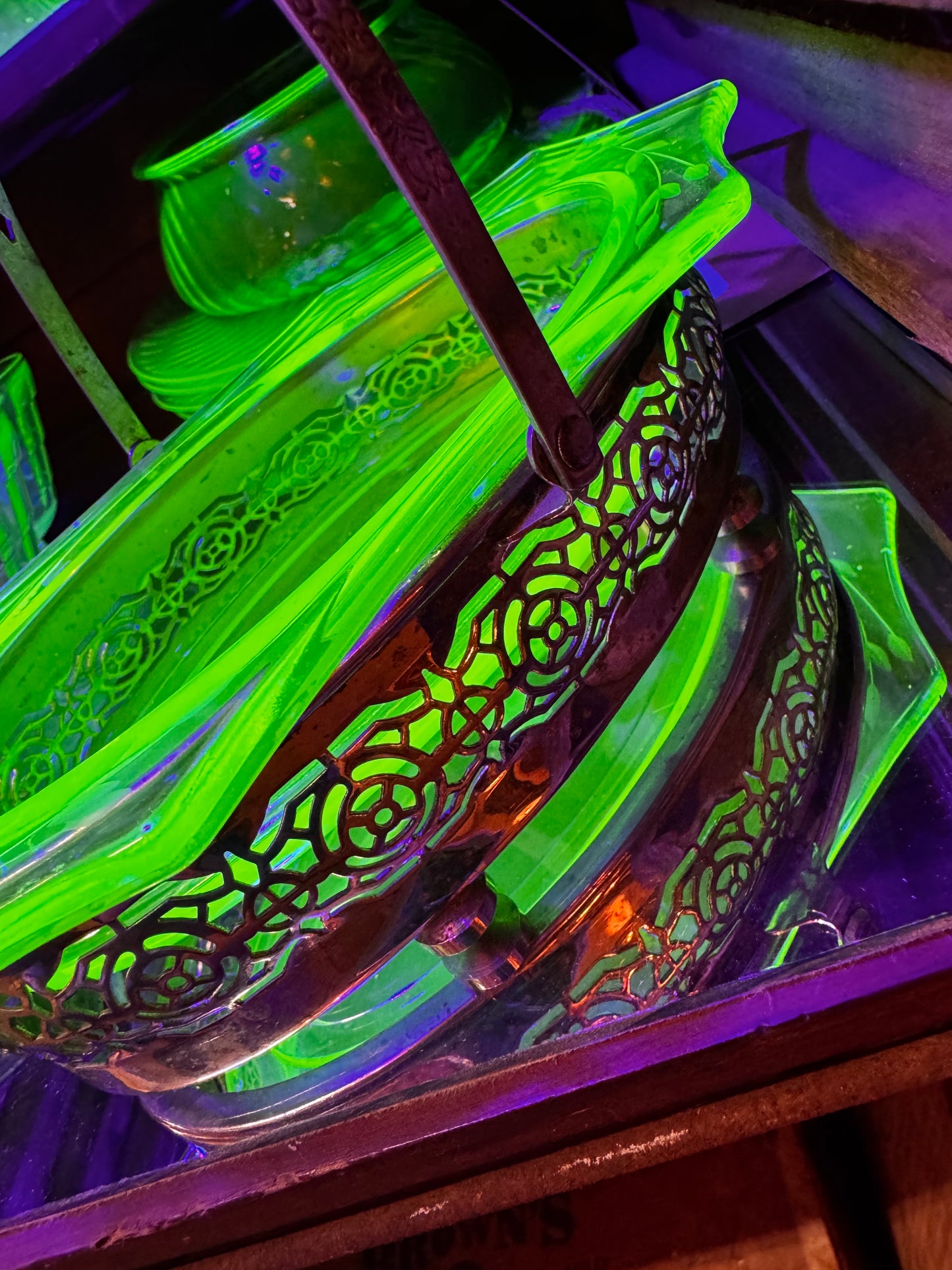 Uranium Wedding Basket CSBH