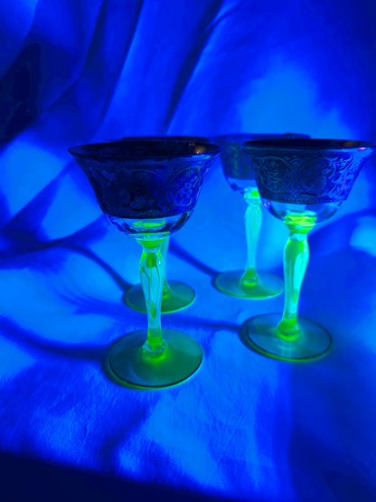 Uranium glass green & etched gold glasses cs