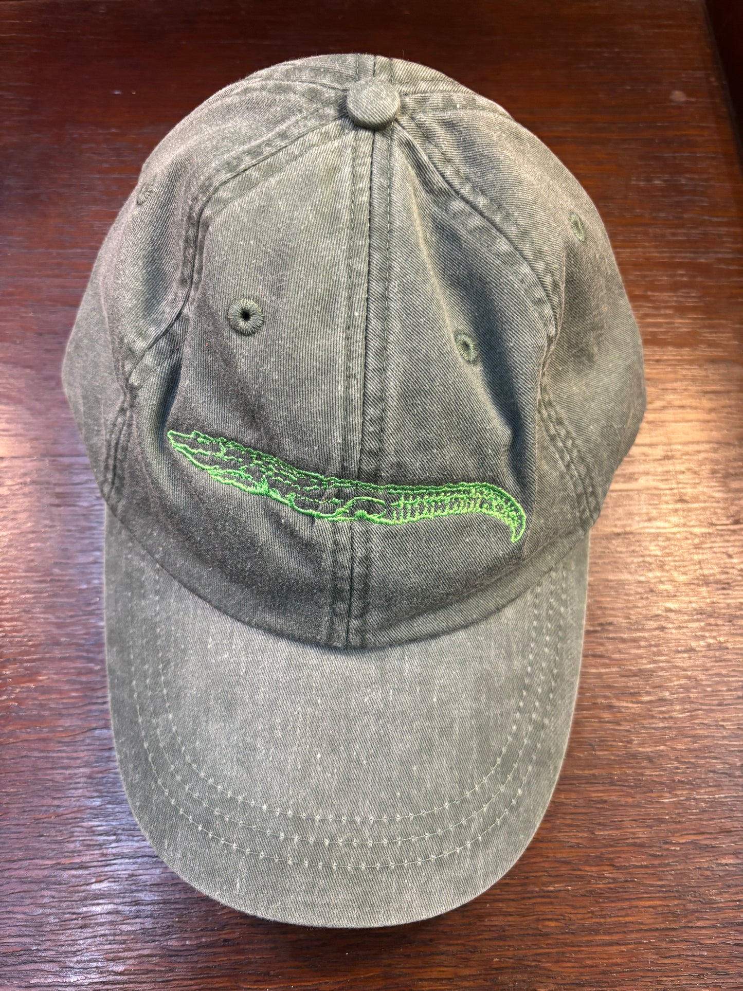 alligator embroidered hat
