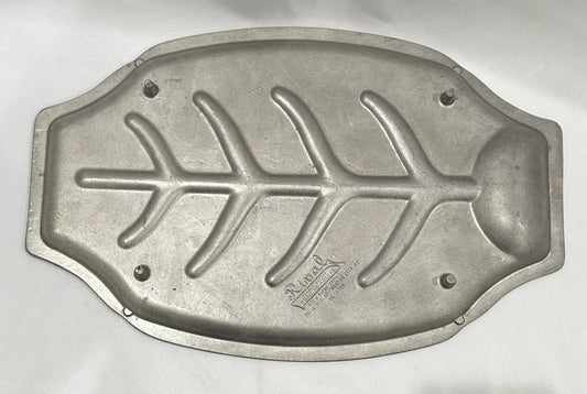 Rival Aluminum Leaf Hammer Bright Broiler Serving Platter