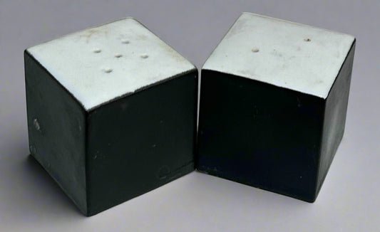 Vintage Cube Shakers