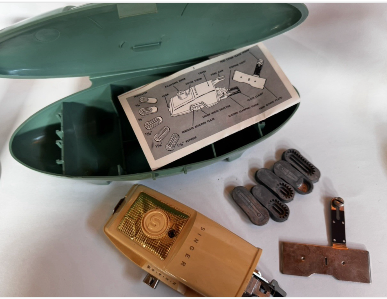 Vtg  Singer Buttonholer CSBH