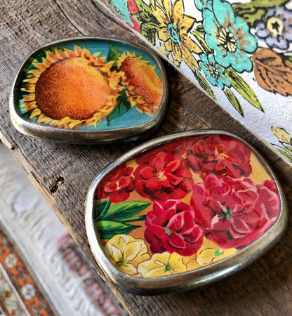 Belt buckle, botanical