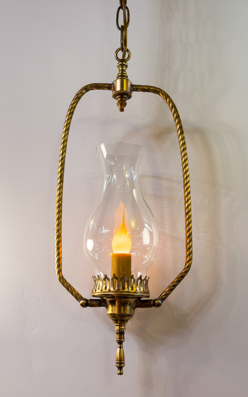 Vtg Restored Brass Light