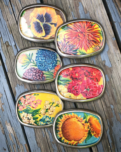 Belt buckle, botanical