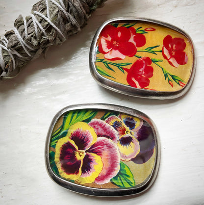 Belt buckle, botanical