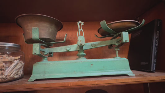 Vtg French balance scale