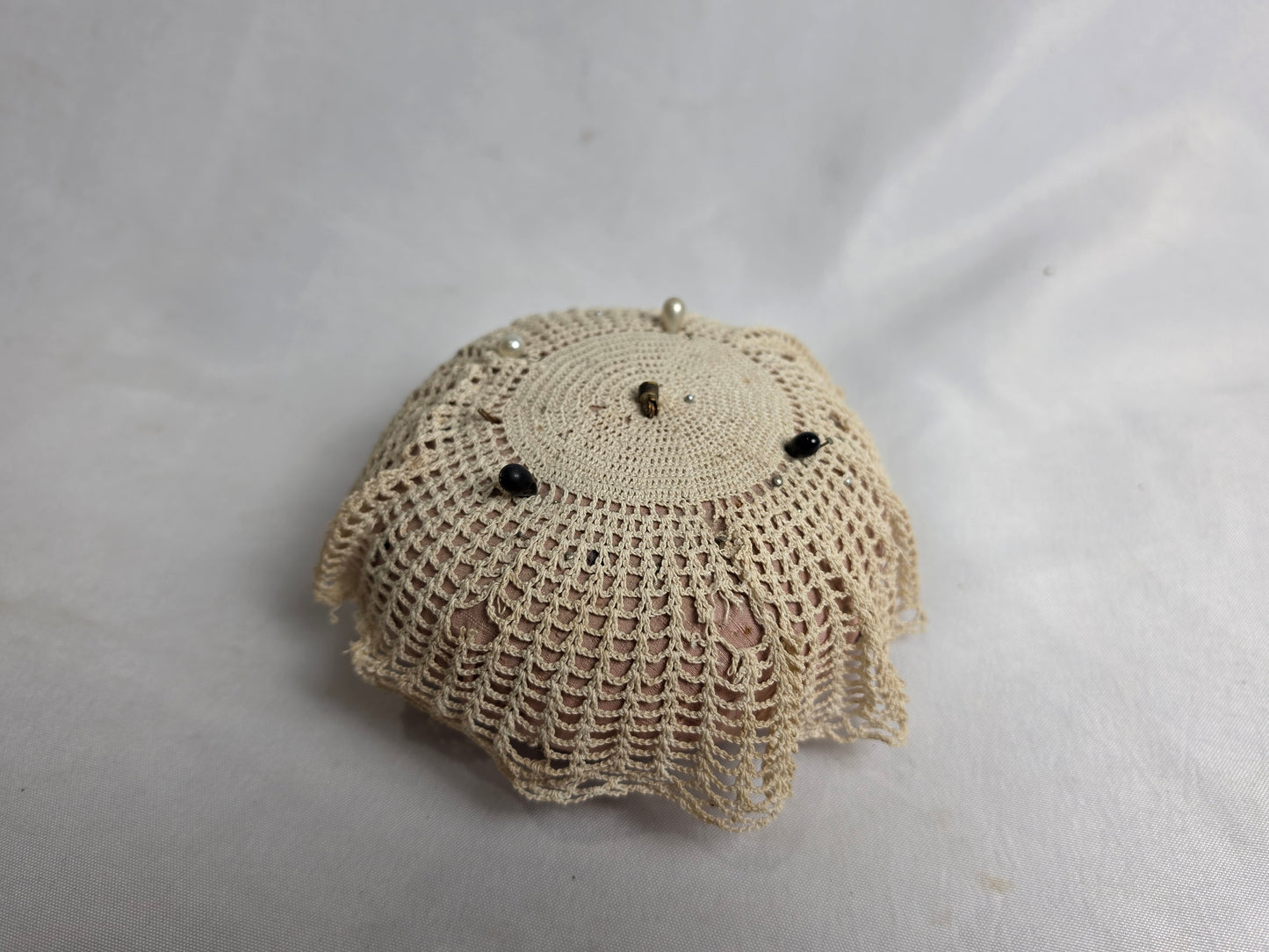 Vintage Needle Holder Pin Cushion CSHW