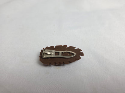 Vintage 1930s Bakelite Brown Carved Pineapple Clip By Weise CSHW