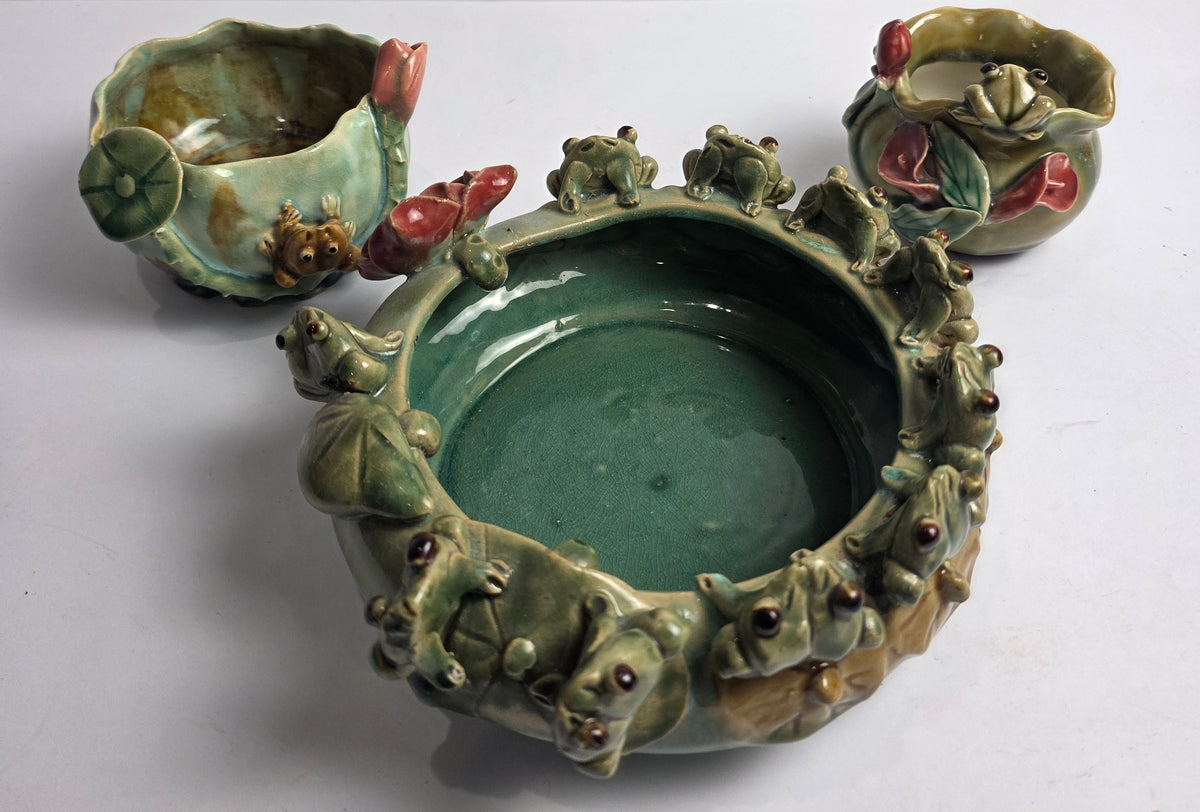 Vtg. Majolica Frog Bowl Set (3)