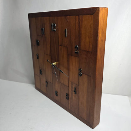 Vtg. Mid-Century Walnut Clock (CSHW)
