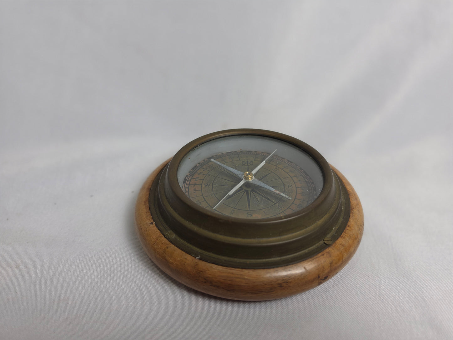 Vintage 1950s Conquistador Compass Spanish Wooden Hand Carved CSHW