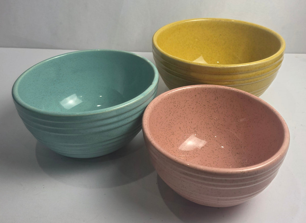 Set of 3 McCoy Pottery Nesting Bowls