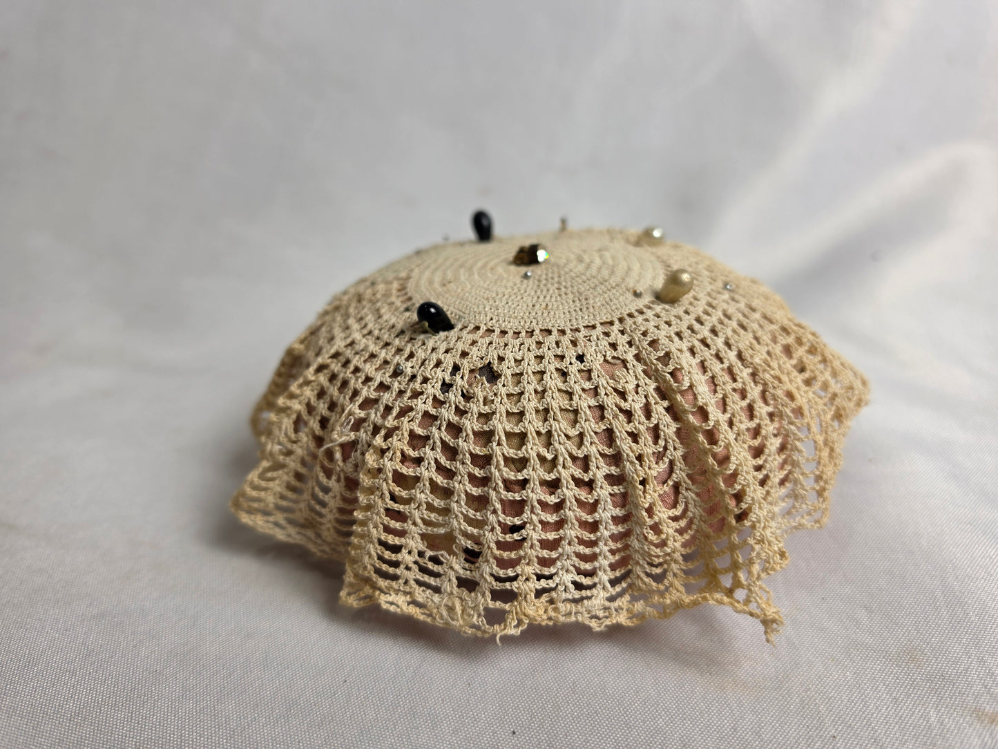 Vintage Needle Holder Pin Cushion CSHW