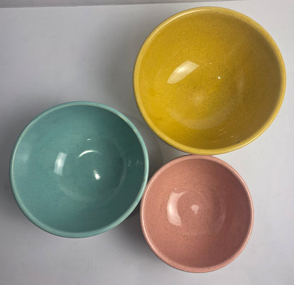 Set of 3 McCoy Pottery Nesting Bowls
