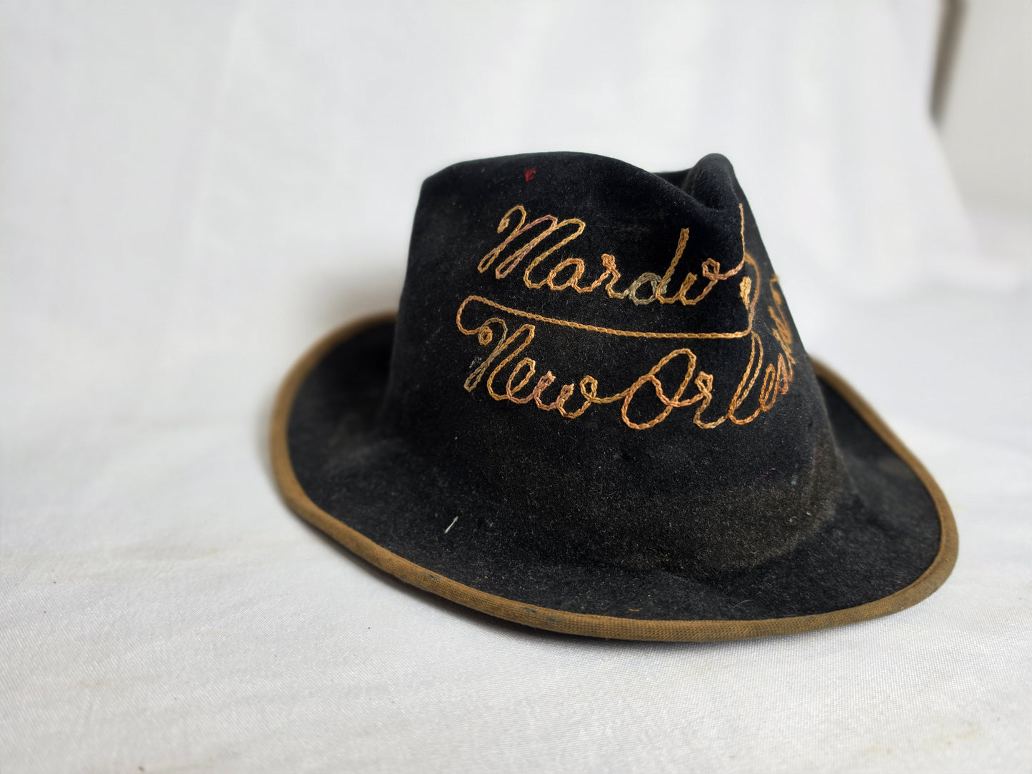 Vintage 1950s New Orleans Mardi Gras Hat CSHW